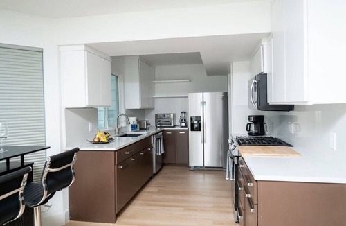 East Oak Hill House | Free $100~2KBR&2.5BA~Pet Friendly~FastWifi~Park