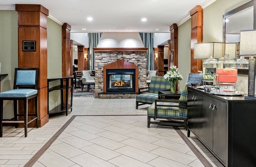 Round Rock West Condo | Free Breakfast Buffet. Outdoor Pool. Gym. Great for Business Travelers!