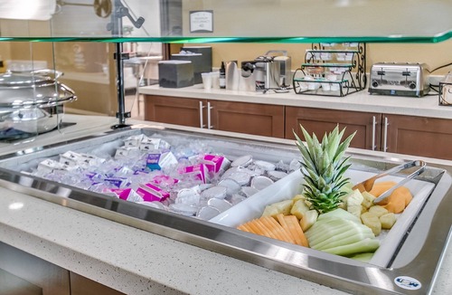 Lubbock Condo | Free Breakfast Buffet. Short Drive to Texas Tech University.