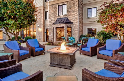 Madison Condo | Free Breakfast. Pool + Hot Tub. Near UW-Madison!