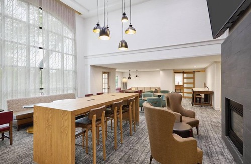 Peoria Apartment | Free Breakfast. Pool & Hot Tub. Near St. Francis Medical Center! Great for Business Travelers!