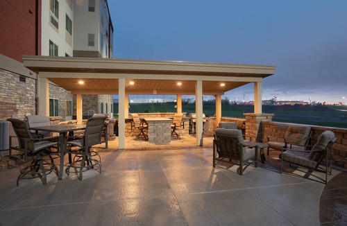 Rapid City Condo | Free Breakfast. Pool & Hot Tub. Near Rushmore Crossing Shopping Complex! Your Next Trip!