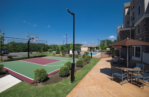Concordville Condo | Free Breakfast. Seasonal Outdoor Pool. Gym. Near Longwood Gardens! Your Next Trip!
