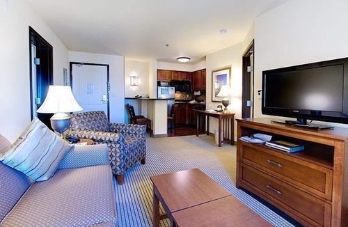 West Valley City Condo | Free Breakfast Buffet. Pool, Hot Tub