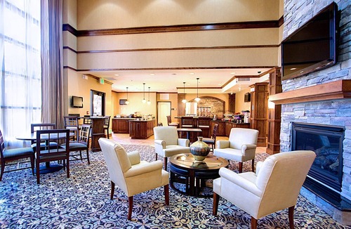 West Valley City Condo | Free Breakfast Buffet. Pool, Hot Tub
