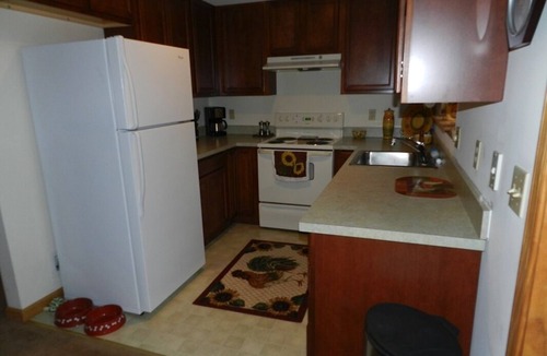 Bushkill House | FREE Horseback Riding & skiing