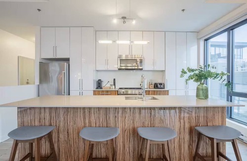 Old Montreal Apartment | Free Indoor Parking Old Montreal 4