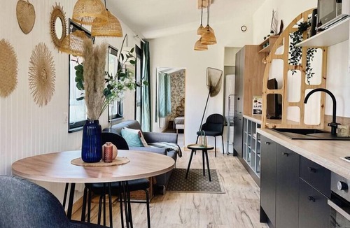 Saint-Omer House | Free kayaking, Waterfront house