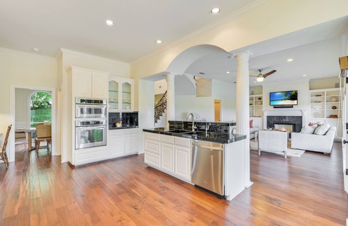 Watersedge House | Free Night* I Above Overlook I Pool&Sauna I Apartment I Views I Family Fun