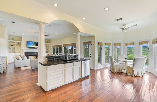 Watersedge House | Free Night* I Above Overlook I Pool&Sauna I Apartment I Views I Family Fun