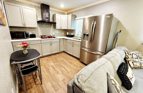 Edgebrook Apartment | FREE NIGHT! TV In Bedroom, Patio, Private