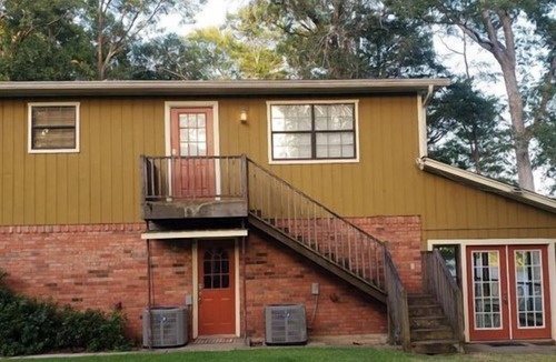 Hemphill Apartment | Free night! Weekday Special located directly on Toledo Bend Lake