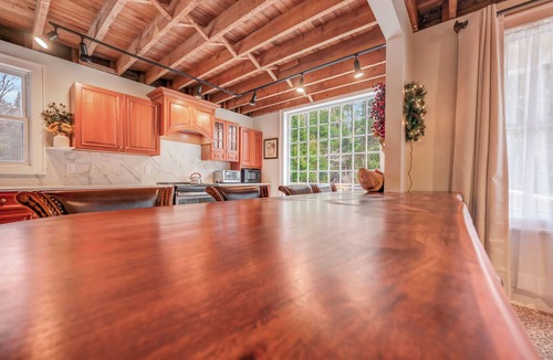 Pocono Pines House | Free night when booking a weekend this APRIL! Close to everything!