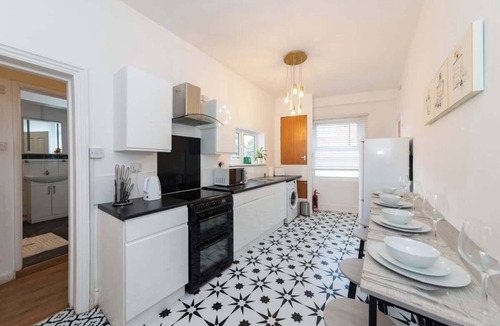 Caversham Apartment | Free Parking | 2 Beds Studio | River Thames