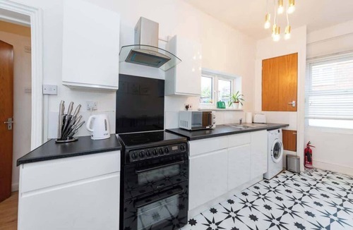 Caversham Apartment | Free Parking | 2 Beds Studio | River Thames