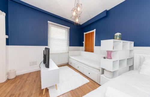 Caversham Apartment | Free Parking 2 Beds Studio Flat close to River Thames