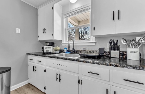 Hamburg Apartment | Free Parking and Prime Location