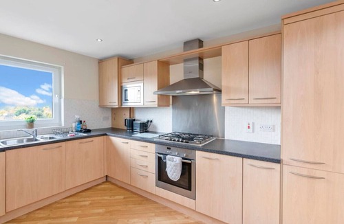 Livingston Apartment | Free Parking | Central | 2 Bedroom | 4 Guests