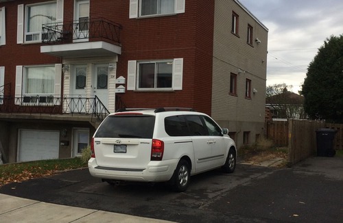 Longueuil Apartment | Free Parking. Cozy, Clean & Bright Apartment.
