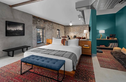 People's Freeway Hotel | Free Parking & Dog-friendly, Wasatch Room at evo Hotel