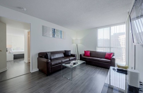 Bay Street Corridor Apartment | Free Parking Giant 2 Bedroom 2 Bathroom Bay St. Condo walk to Sick Kids Hospital