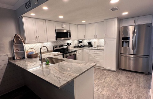 Orange Beach House | Free parking - Gulf-Front - steps to the beach - 3 bed/3 bath = perfect!