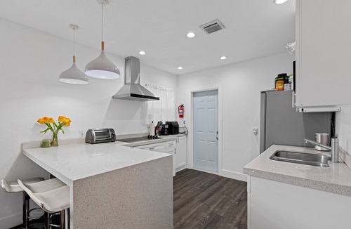 Tarpon River House | Free Parking Minutes from Downtown Las Olas