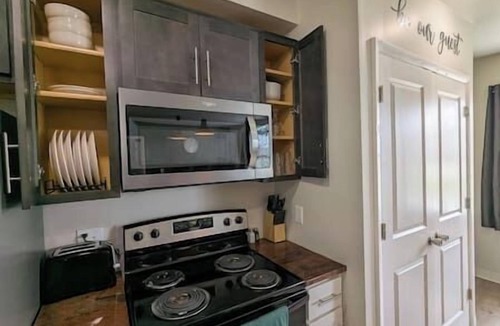 New Center Detroit Apartment | Free Parking & Mins to Downtown!