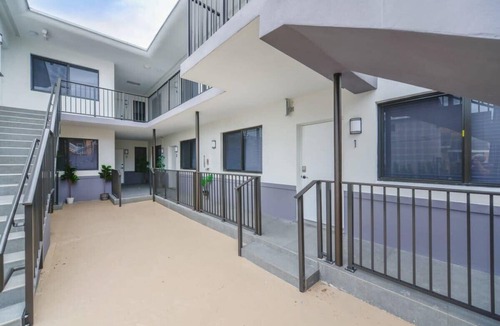 East Little Havana Apartment | Free Parking | Prime Location Calle Ocho | Apt