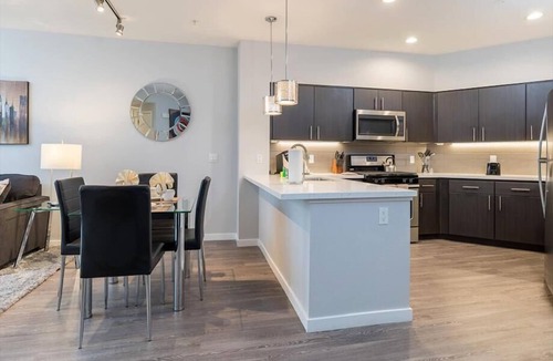 Menlo Park Apartment | Free Parking | Spacious 1BR | W|D | Gym | Kitchen