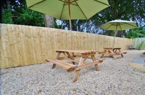 Bath House | FREE PARKING, Spacious and Stylish.