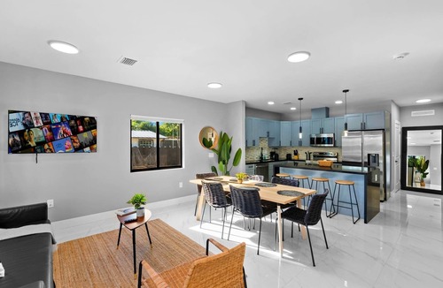 Liberty City Apartment | Free Parking | Spacious Miami Townhouse