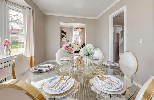 Rochester House | Free Parking! Townhome 3 Mi to Dtwn Rochester