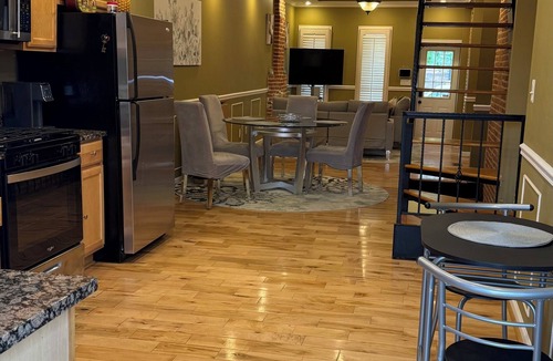 Downtown Baltimore House | Free Parking, Walking Distance, Camden Yards, M&T Stadium, U of MD, Convention