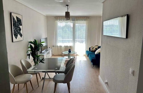 Haro Apartment | Free Parking & WiFi: Your base in Haro