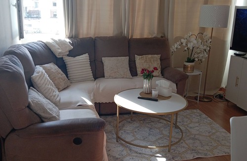 Plein Sud Apartment | Free room/parking and bus in front