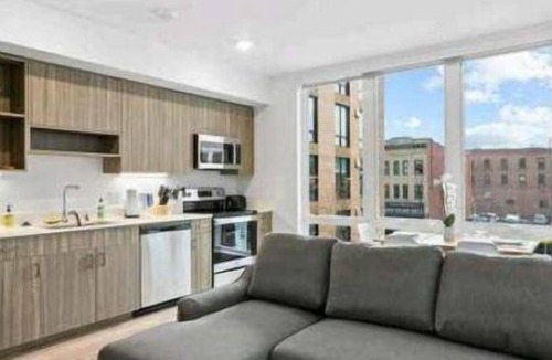 Riverside Apartment | Free Secured Parking! Walk 2 Riverfront & Conv Center + EV Charger