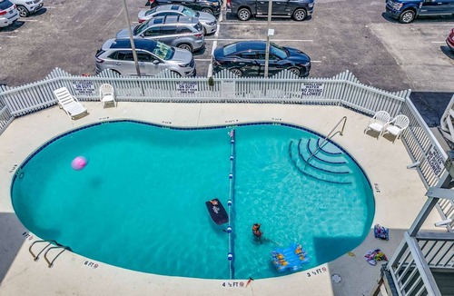 Crescent Beach Condo | Free Tickets to Local Attractions - Adorable Oceanfront Condo, Free WiFI & Parking