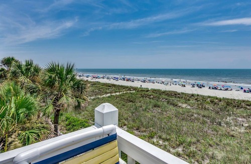 Crescent Beach Condo | Free Tickets to Local Attractions - Adorable Oceanfront Condo, Free WiFI & Parking