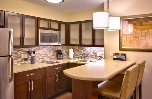 Cheyenne Apartment | FREE Wi-Fi + Breakfast | Fully Equipped Studio with Hot Tub Access