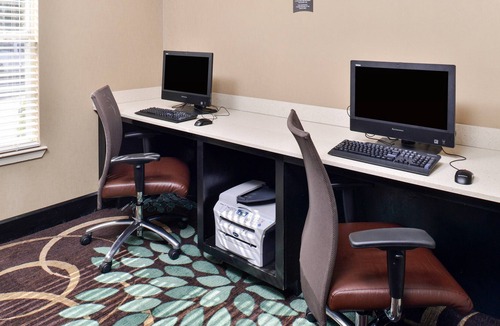 Far North Dallas Apartment | Free Wi-Fi + Free Breakfast Buffet + Outdoor Pool | Comfy Studio