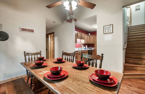Sevierville Cabin | FreeDollywood Tix/Secluded/Ping Pong/Spacious