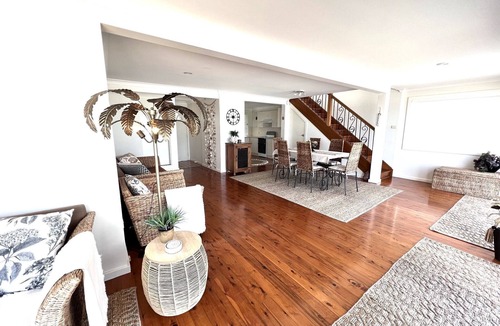 Manyana House | "Freedom on Sunset Strip" Absolute Sea Front Home