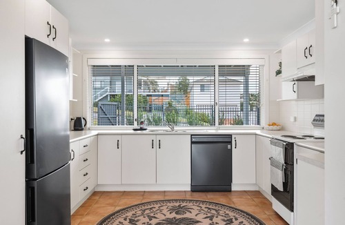 Manyana House | "Freedom on Sunset Strip" Absolute Sea Front Home