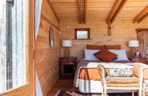 Haumoana House | FreeFall Hut