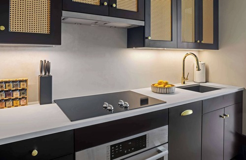 Bowery Condo | Freeman 1201 by Rove Studio w Shared Amenities