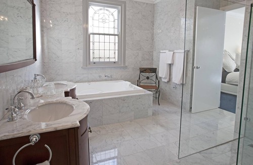 Beechworth Bed & Breakfast | Freeman On Ford