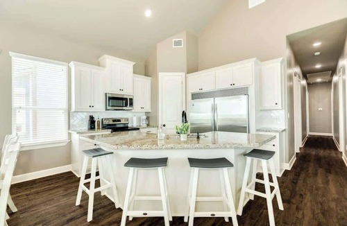 Freeport House | Freeport Beach Bliss: 4BR Home w/Private Beach Access!