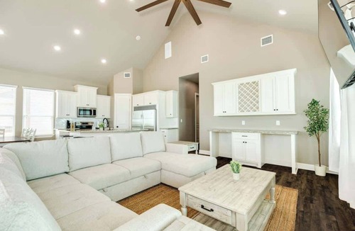 Freeport House | Freeport Beach Bliss: 4BR Home w/Private Beach Access!