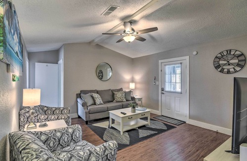 Freeport House | Freeport Home: Gas Grill, Fire Pit & Patio!